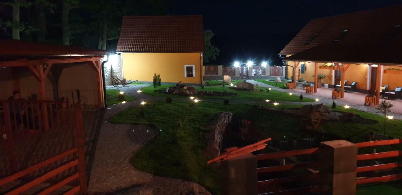 Penzion U Pepicka Netolice Bagian luar foto
