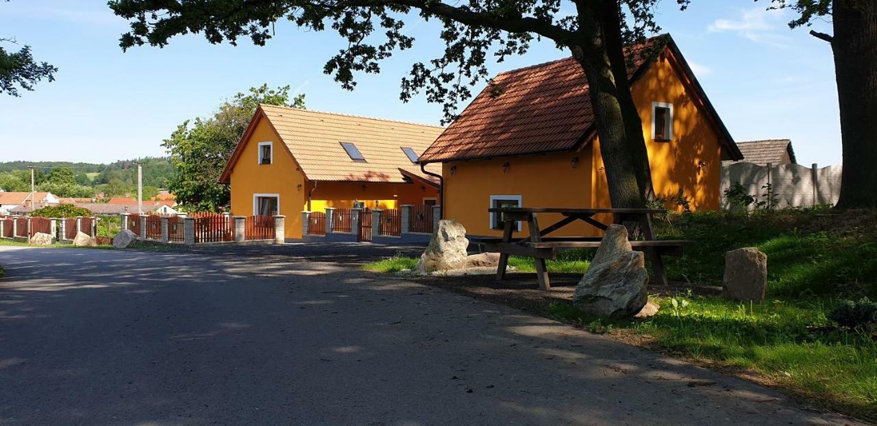 Penzion U Pepicka Netolice Bagian luar foto